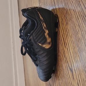 Kids soccer cleat Nike Tiempo size 12 child